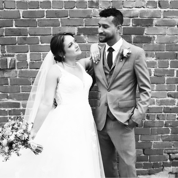 Meet your Posher, Megan Jackson! I’m bubbly, caring and far too impulsive 🙃 - Picture 3 of 3